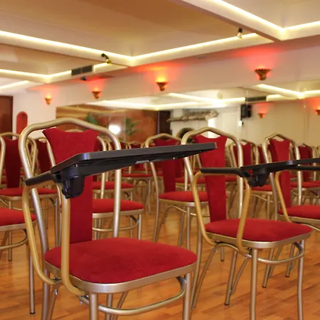 Romulus Hotel 3*