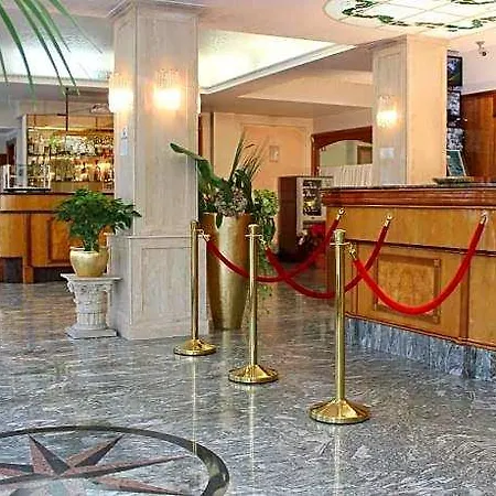 Romulus 3* Rome