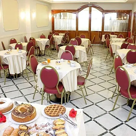 Romulus Hotel