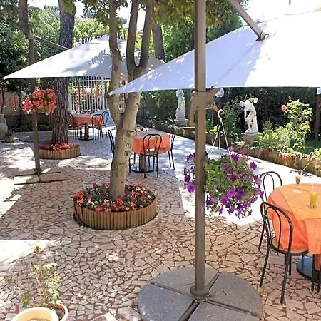 Hotel Romulus Rome