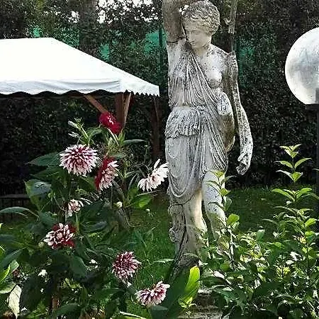Romulus 3* Rome