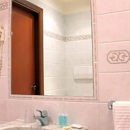 Romulus Hotel 3*