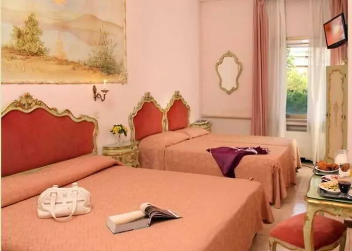 ホテル ロムルス ローマ